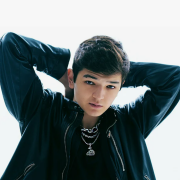 Akmal’ - Она сидела у окна